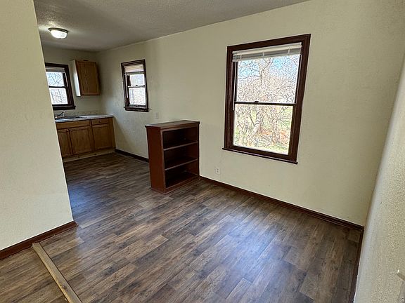 4th image of 2119 NE 26th St