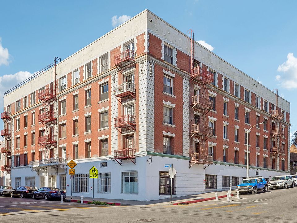 Building Photo 5