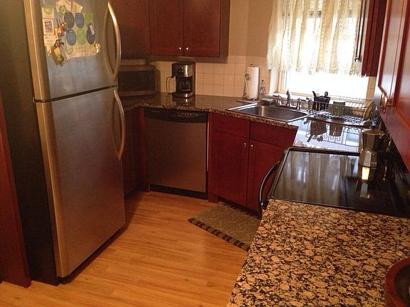 5th image of 8835 La Crosse Ave #302