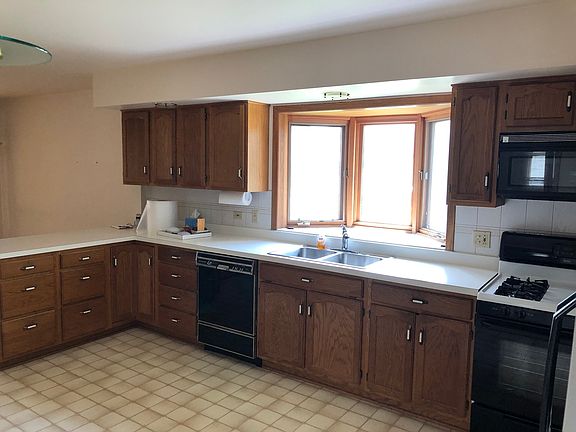 5th image of 10353 S Avenue J