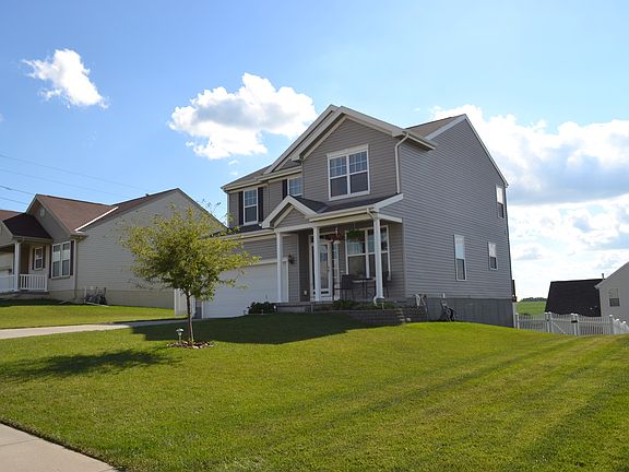 2nd image of 2414 Crystal Dr