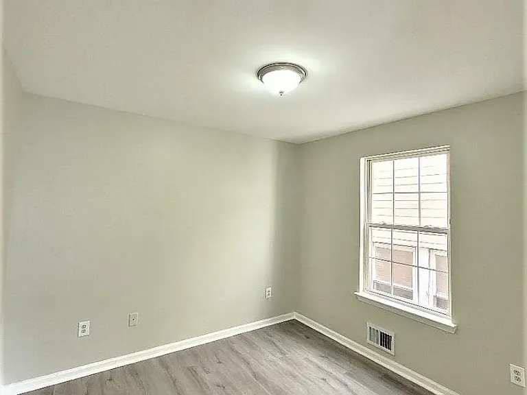 306 S 7th St #6C — Photo 4