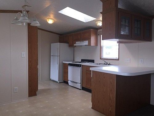 2nd image of 418 Van Buren Cir