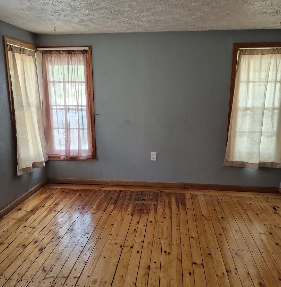 2 bed, 1190 sqft, $1,325 — Photo 4