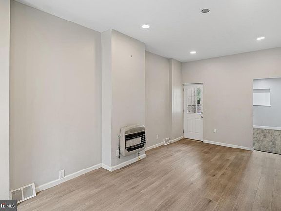 3rd image of 2419 N Marshall St