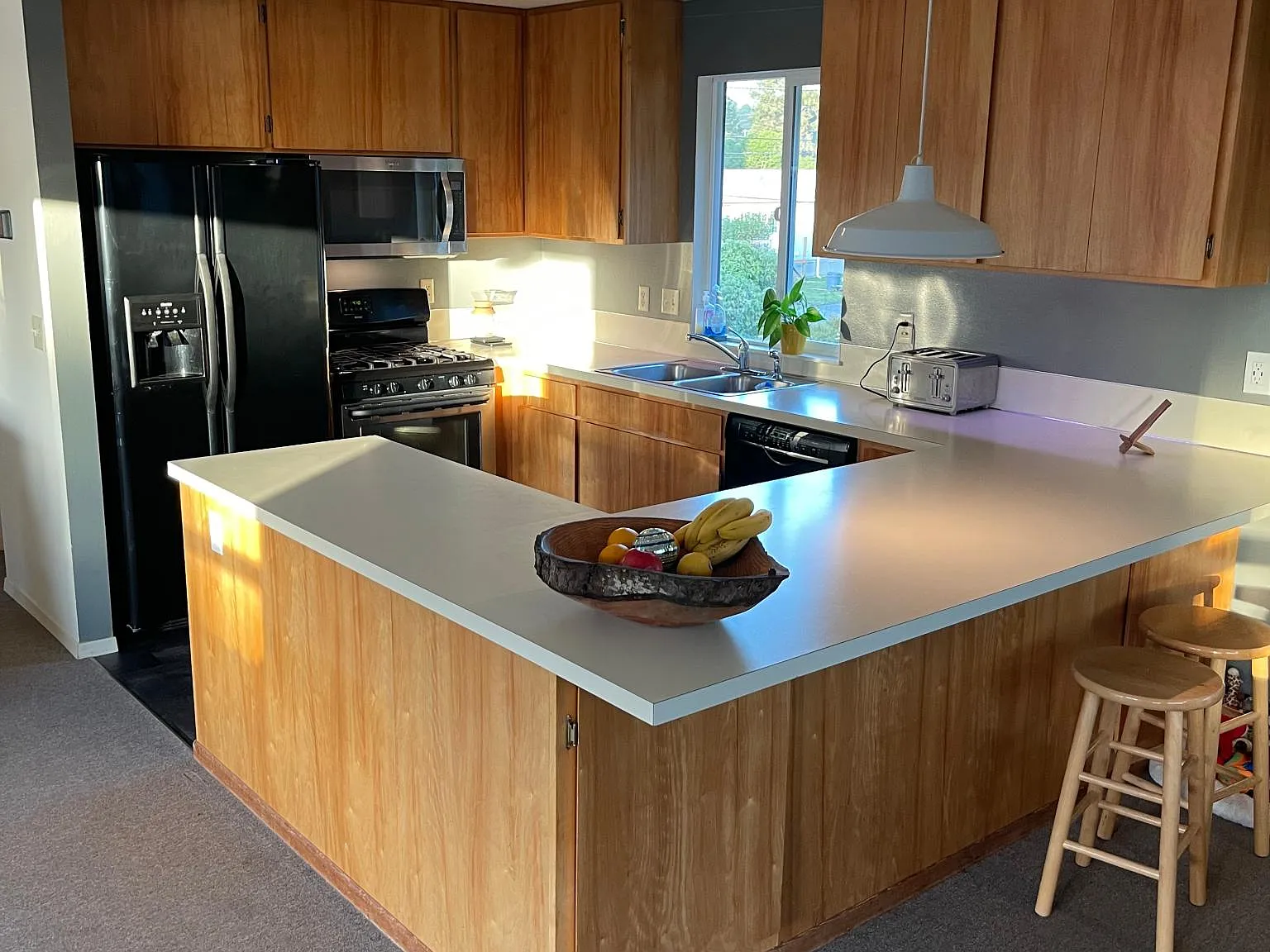 5 bed, 2544 sqft, $3,400 — Photo 4
