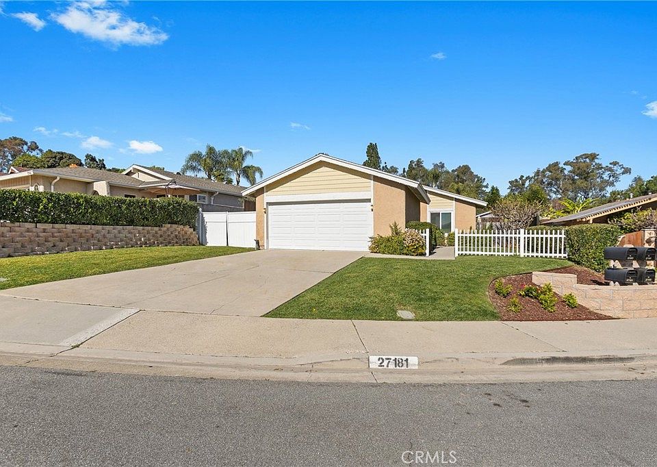 1st image of 27181 Manzano
