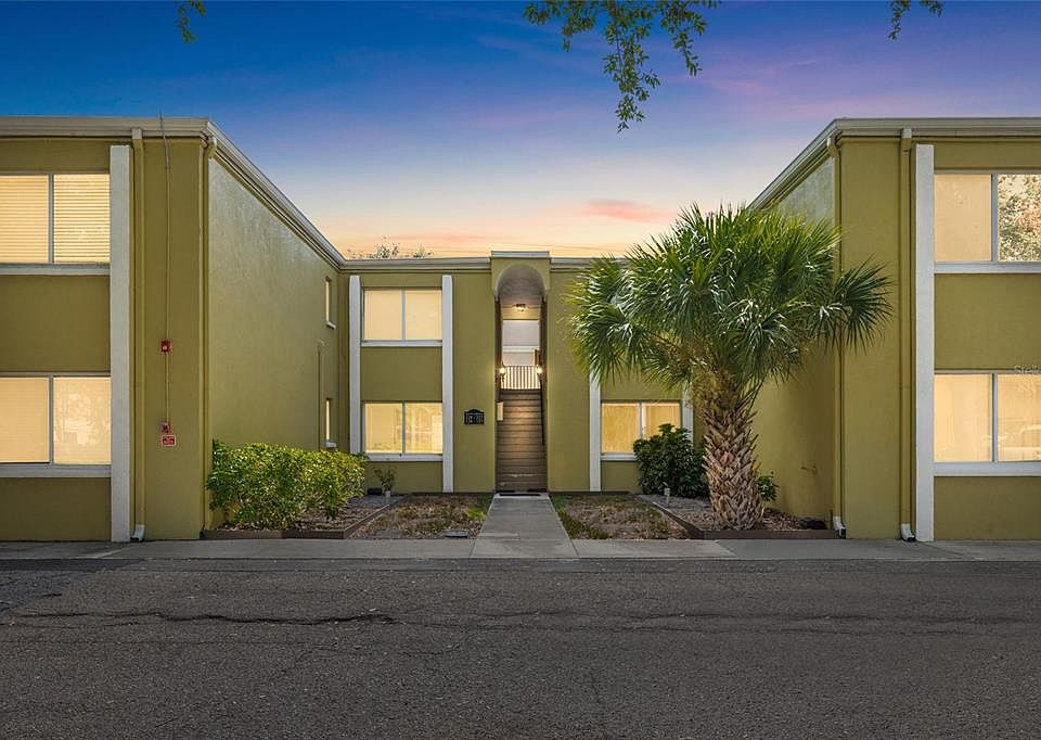 1st image of 3206 W Azeele St APT 227