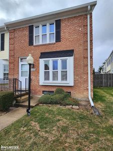 37386 Charter Oaks Blvd, Clinton Township, MI, 48036