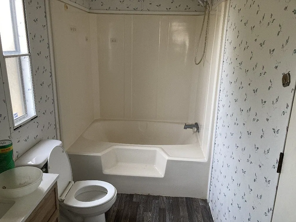 3208 Harris St — Photo 3