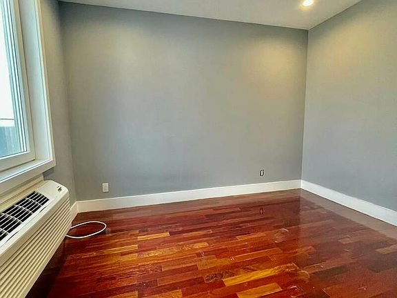 4th image of 807 Jefferson Ave #5B