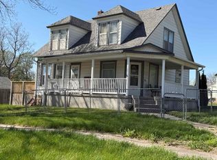 1601 McLean St, Falls City, NE 68355