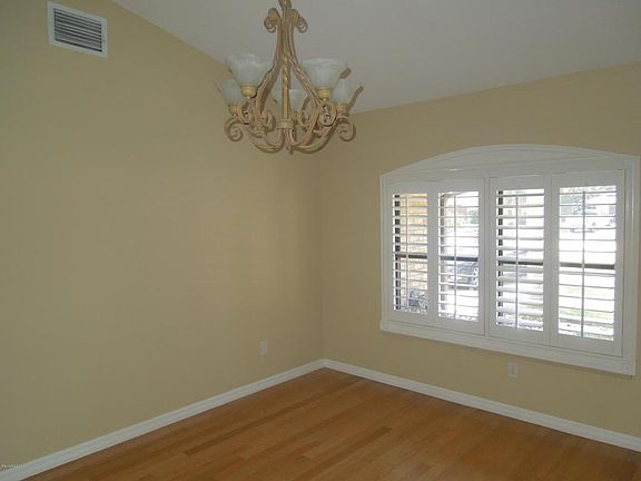 4th image of 2211 Hamlet Dr