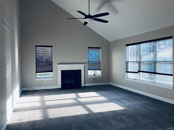 3rd image of 2830 Macarro Way