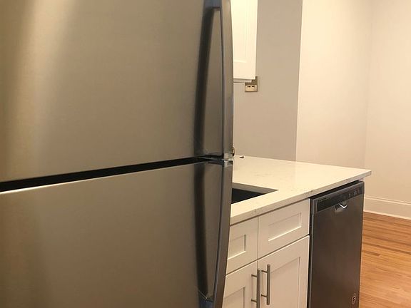 5th image of 5338 N Kenmore Ave #2W