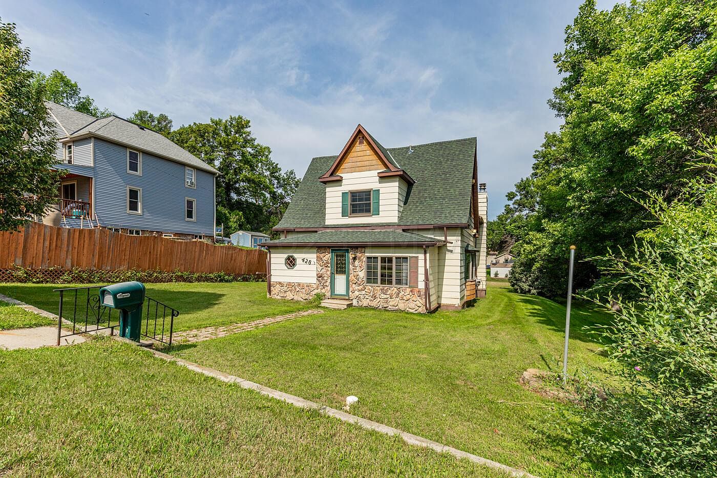 428 4th Ave, Enderlin, ND 58027 MLS 233792 Zillow