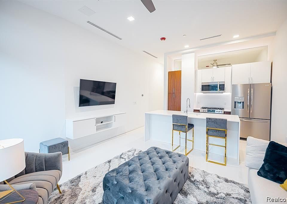 400 S Old Woodward Ave Unit 209, photo 27
