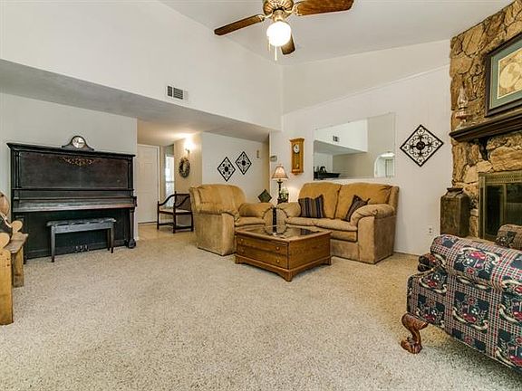 4th image of 442 Meadowhill Dr