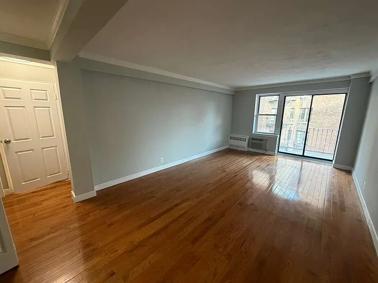 83-33 118th St #5 — Photo 2