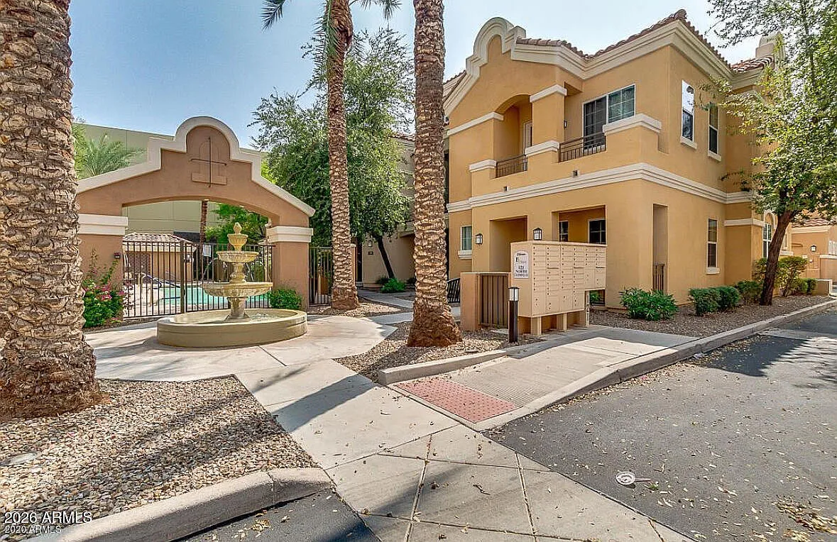 3 bed, 3.5 bath, 1974 sqft, $2,440 — Photo 1