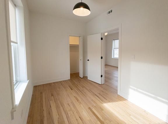 4th image of 3049 W Medill Ave #2A