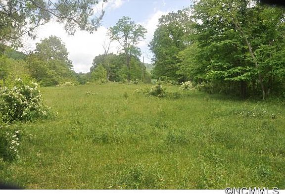 3rd image of 110 Upper Herron Cove Rd