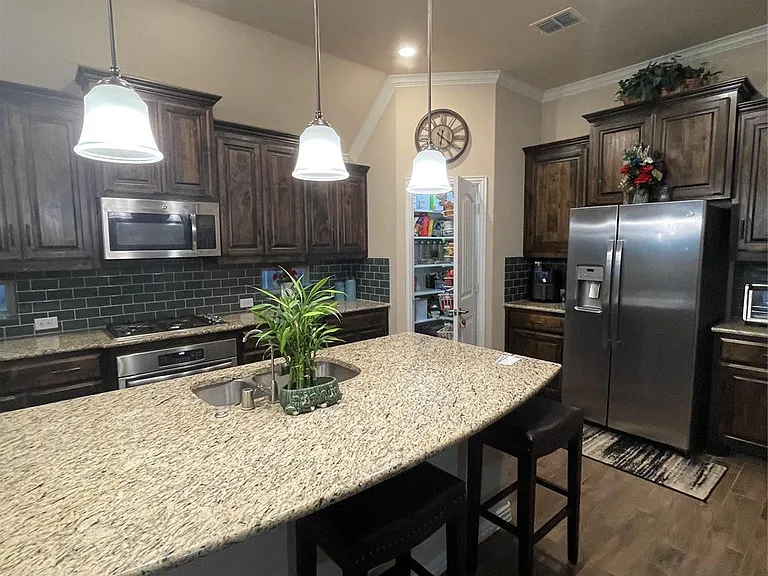 329 Prairie Ridge Ln — Photo 16