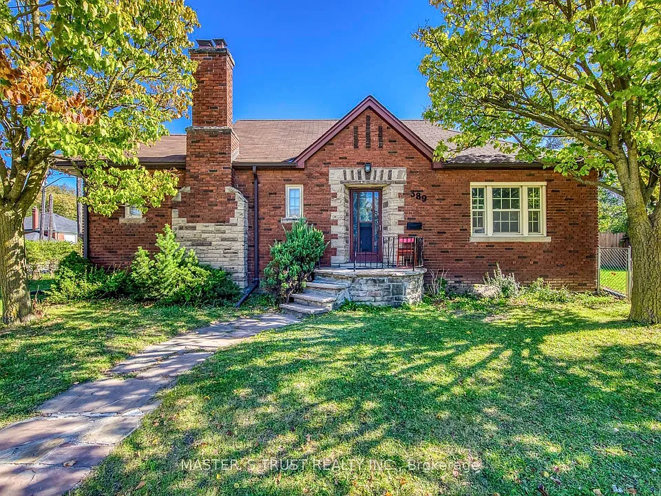 389 Lawrence Ave W