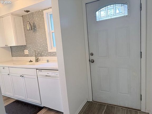 3rd image of 12719 NE 8th Pl