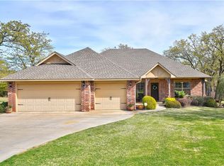 901 Hidden Oaks Way, Guthrie, OK 73044