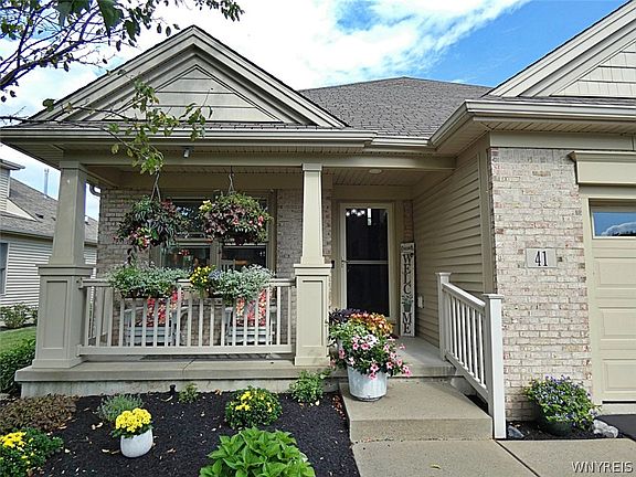 5th image of 41 Springbrook Shores Dr
