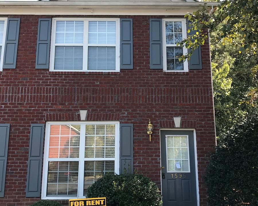 1st image of 1595 Cove Creek Cir #1595