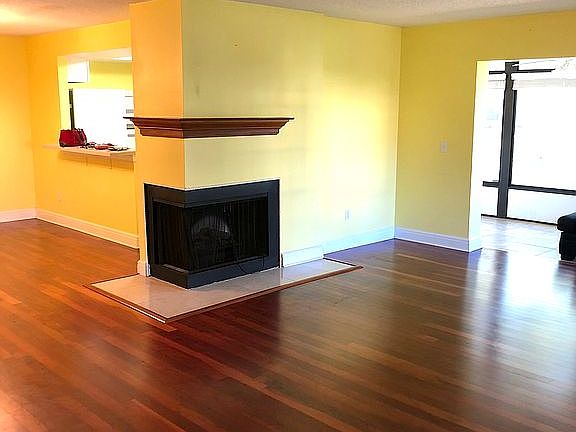 2nd image of 4530 Southampton Ct