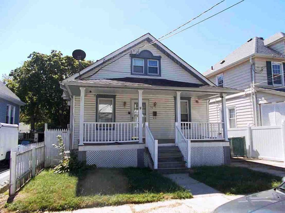 2nd image of 19 Warner St