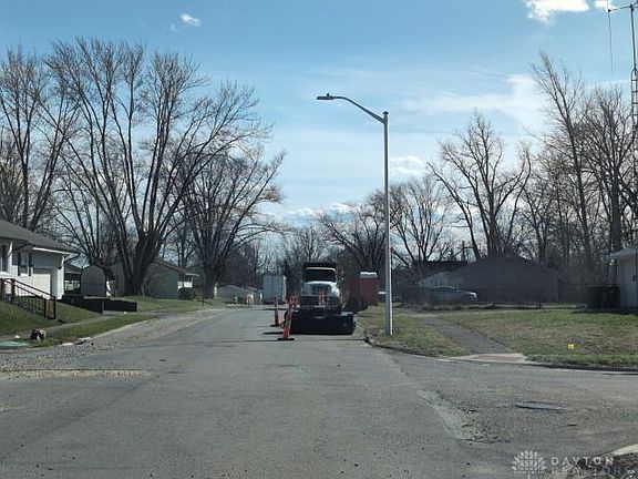 4th image of 3976 Myron Ave