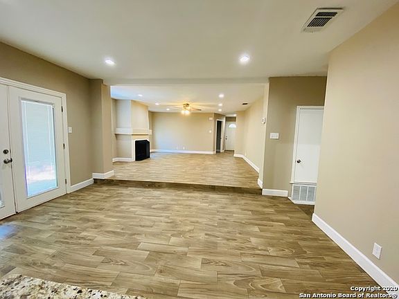 3rd image of 11223 Woodridge Blf