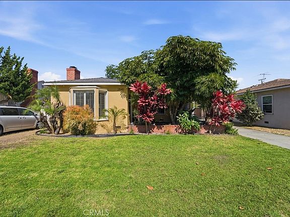 2nd image of 2840 Magnolia Ave