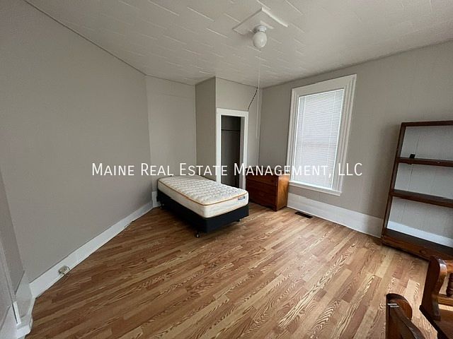 1st image of 133 Essex St #11