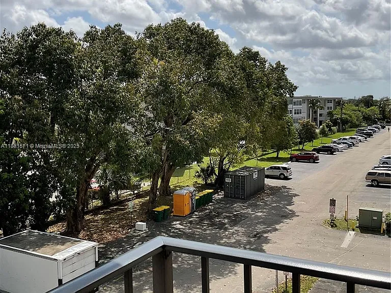 3001 NW 48th Ave #440 — Photo 5
