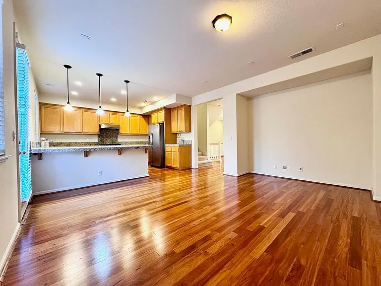 2455 Azevedo Ct — Photo 6
