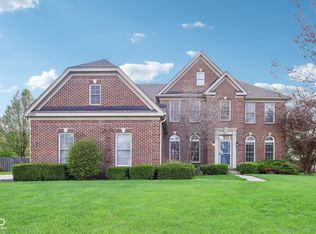 4281 Honeysuckle Ln, Zionsville, IN 46077