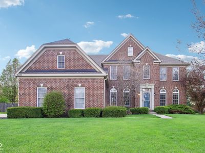 4281 Honeysuckle Ln, Zionsville, IN, 46077