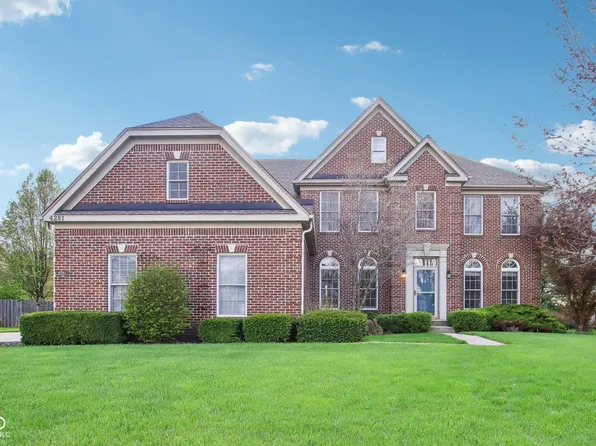 4281 Honeysuckle Ln, Zionsville, IN 46077