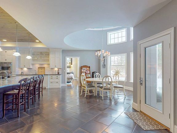 3rd image of 11 Anthony Ln
