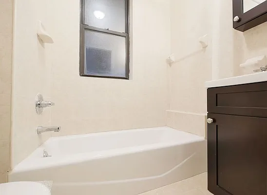 Rented by Highline Residential | media 7