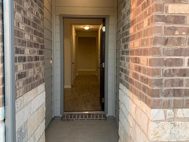 117 Peruvian Ln — Photo 4