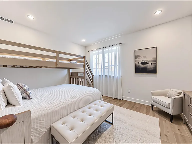903 Sol Vista Way — Photo 16