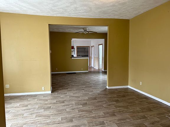 3rd image of 300 N 21st St