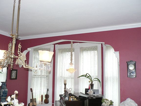 Dinningroom w/music space