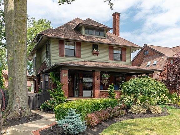 2nd image of 17480 Clifton Blvd